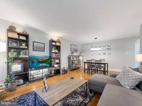Living - 500 E Lancaster Ave #128-D, Wayne, PA 19087 photo 1 of 2