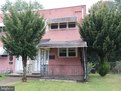 2100 Valley View Dr, Folcroft, PA 19032