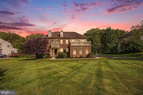 1372 Brookstone Dr, Garnet Valley, PA 19060