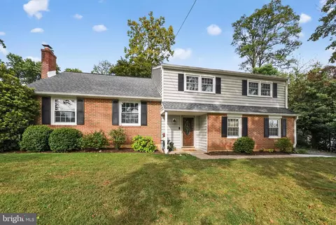 202 Fairfield Dr, Wallingford, PA 19086