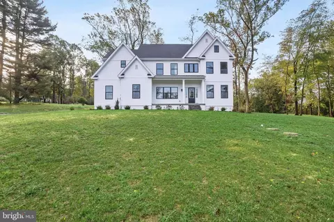 116 Ivy Mills Rd, Glen Mills, PA 19342