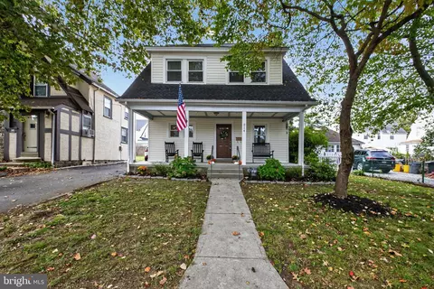 214 Lynbrooke Rd, Springfield, PA 19064