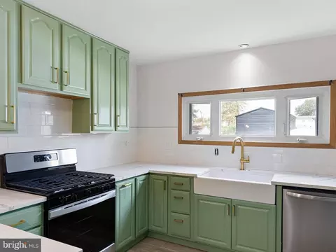 Kitchen - 1120 Randall Ave, Boothwyn, PA 19061 photo 2 of 3