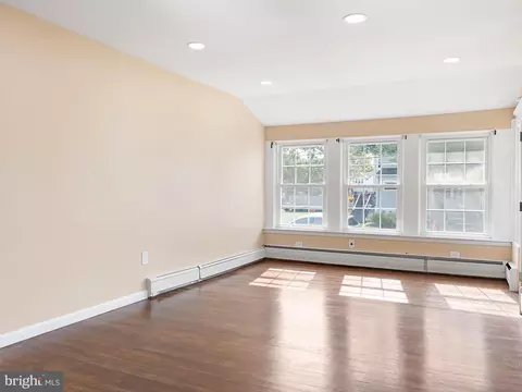 Living - 1120 Randall Ave, Boothwyn, PA 19061 photo 2 of 6