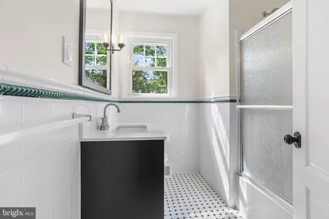 Bath - 4130 Chichester Ave, Boothwyn, PA 19061 photo 1 of 1
