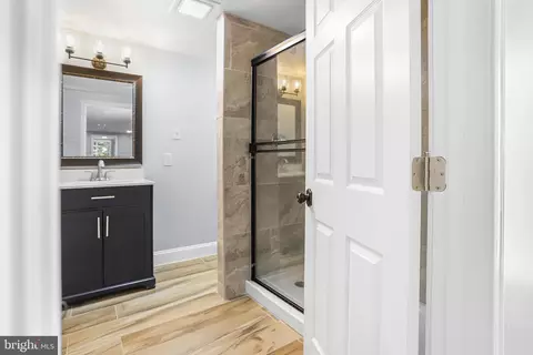 Entry Way - 4130 Chichester Ave, Boothwyn, PA 19061 photo 3 of 4