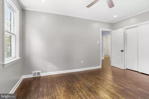 Entry Way - 4130 Chichester Ave, Boothwyn, PA 19061 photo 2 of 4