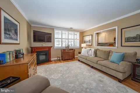 Living - 500 E Lancaster Ave #135-C, Wayne, PA 19087 photo 2 of 2