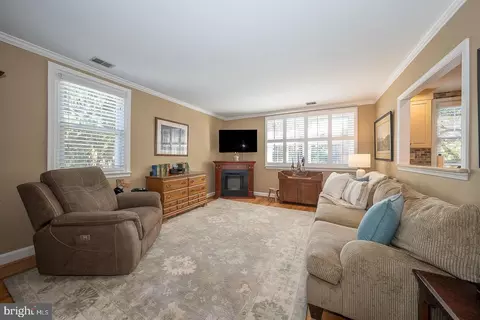 Living - 500 E Lancaster Ave #135-C, Wayne, PA 19087 photo 1 of 2