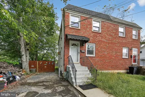 539 Pershing Ave, Collingdale, PA 19023