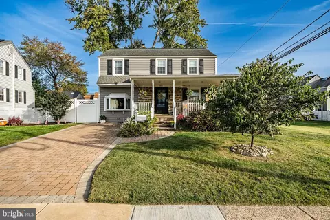 2202 Clayton Rd, Morton, PA 19070