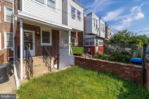 Exterior - 1127 E 11th St, Eddystone, PA 19022 photo 2 of 4