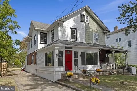 711 Pembroke Ave, Lansdowne, PA 19050