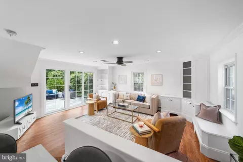 Living - 2 Forest Rd, Wayne, PA 19087 photo 1 of 3