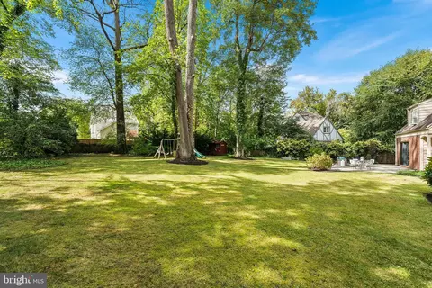 Exterior - 2 Forest Rd, Wayne, PA 19087 photo 3 of 4