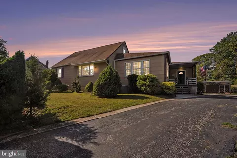 202 Barren Rd, Newtown Square, PA 19073