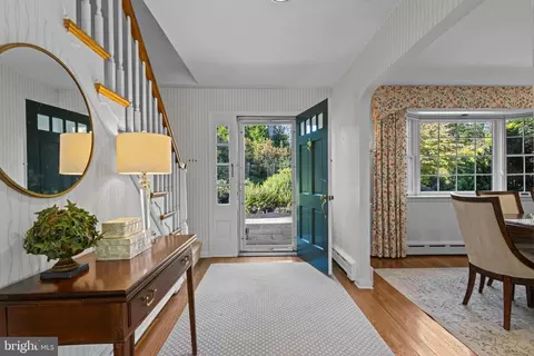 Entry Way - 590 Cricket Ln, Wayne, PA 19087 photo 1 of 6