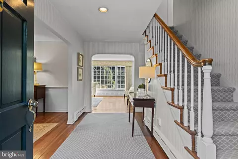 Entry Way - 590 Cricket Ln, Wayne, PA 19087 photo 2 of 6