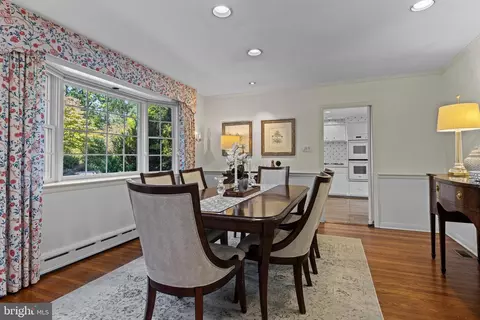 Dining - 590 Cricket Ln, Wayne, PA 19087 photo 2 of 3