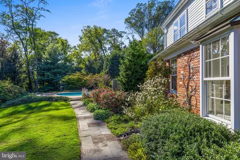 Exterior - 590 Cricket Ln, Wayne, PA 19087 photo 12 of 24