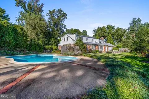 Exterior - 590 Cricket Ln, Wayne, PA 19087 photo 9 of 24