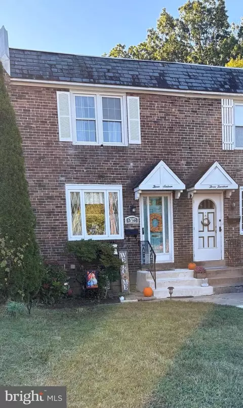 316 Westmont Dr, Darby, PA 19023