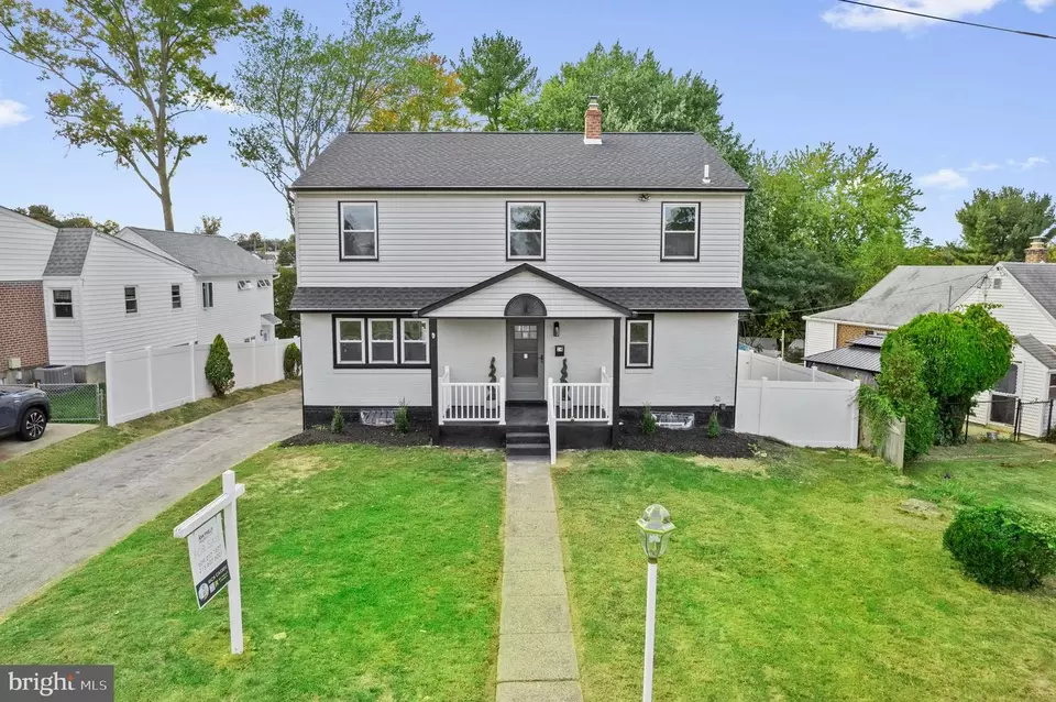 Exterior - 14 W Ann Rd, Broomall, PA 19008 photo 4 of 4