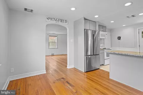 Entry Way - 30 Wayne Ave, Springfield, PA 19064 photo 1 of 2