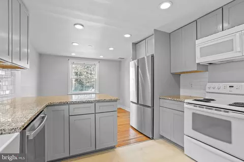 Kitchen - 30 Wayne Ave, Springfield, PA 19064 photo 2 of 2