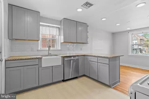 Kitchen - 30 Wayne Ave, Springfield, PA 19064 photo 1 of 2