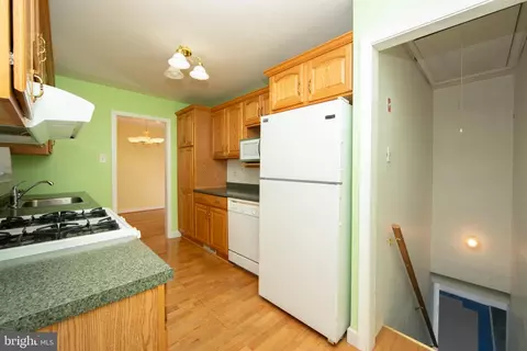 Kitchen - 838 Springhaven Rd, Springfield, PA 19064 photo 3 of 3