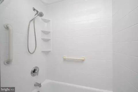 Bath - 838 Springhaven Rd, Springfield, PA 19064 photo 3 of 3