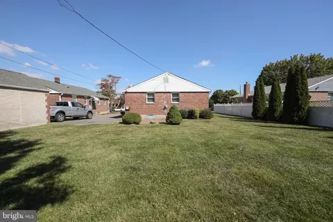 Exterior - 838 Springhaven Rd, Springfield, PA 19064 photo 4 of 7