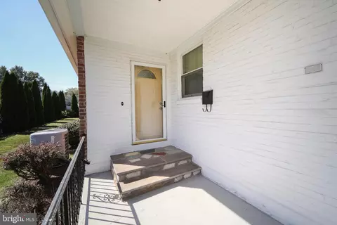 Exterior - 838 Springhaven Rd, Springfield, PA 19064 photo 2 of 7