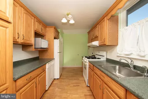 Kitchen - 838 Springhaven Rd, Springfield, PA 19064 photo 1 of 3