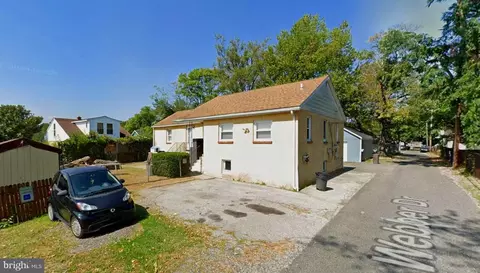 1526 Weber Dr, Marcus Hook, PA 19061