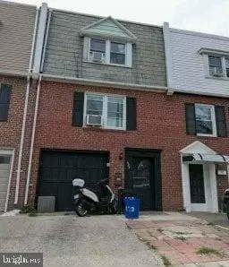 423 Arlington Ave, Darby, PA 19082