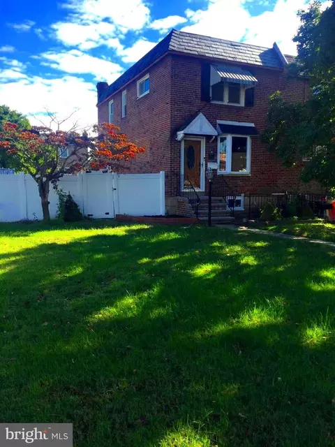 900 Maple Ave, Glenolden, PA 19036