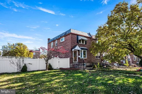 900 Maple Ave, Glenolden, PA 19036