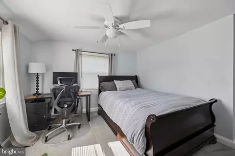 Bedroom - 487 E Springfield Rd, Springfield, PA 19064 photo 4 of 7