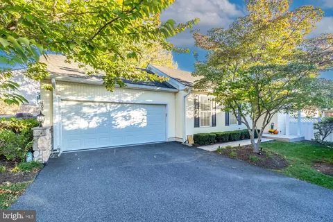 1406 S Hunting Horn Turn Turn, Glen Mills, PA 19342