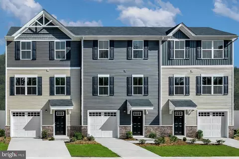 3708 Sophia Ln, Brookhaven, PA 19015