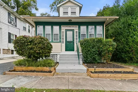 809 5th Ave, Prospect Park, PA 19076