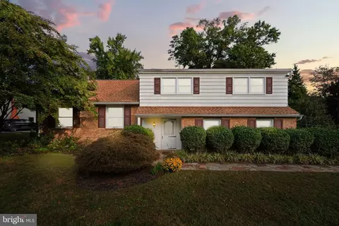 210 Cooper Dr, Wallingford, PA 19086