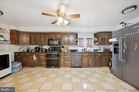 Entry Way - 32 Elder Ave, Lansdowne, PA 19050 photo 5 of 5