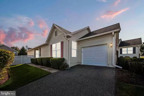 603 W Gray Fox Ln, Glen Mills, PA 19342