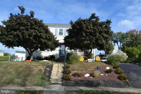 107 Edgar Ave, Aston, PA 19014