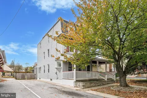 40 E Knowles Ave, Glenolden, PA 19036