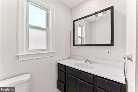 Bath - 935 Galbraith Ave, Chichester, PA 19061 photo 2 of 3