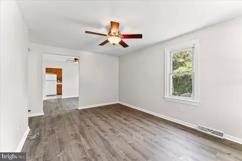 Entry Way - 935 Galbraith Ave, Chichester, PA 19061 photo 2 of 5
